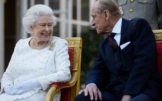 Nữ hoàng Anh Elizabeth II nhắc đến nợ ân tình với chồng