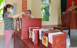 Hưng Yên: Cử tri ở xã có 8 ca mắc Covid-19 chấp hành nghiêm công tác phòng dịch khi đi bầu cử