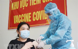 TPHCM kiến nghị Thủ tướng cho doanh nghiệp chủ động tìm nguồn vaccine ngừa Covid-19
