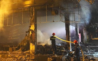 Công an điều tra nguyên nhân vụ cháy phòng trà ở Nghệ An