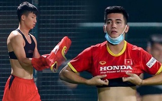 Giải đáp bí ẩn chiếc áo ngực cùng quần bó của tuyển thủ Việt Nam
