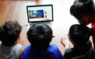 Bảo vệ trẻ trên môi trường mạng: Cấm đoán con dùng internet sẽ có tác dụng ngược