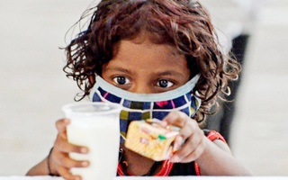 Hàng nghìn trẻ em Ấn Độ mồ côi do đại dịch