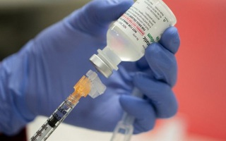 Đề nghị Chính phủ kiểm soát minh bạch, bình đẳng việc tiếp cận vaccine của người dân