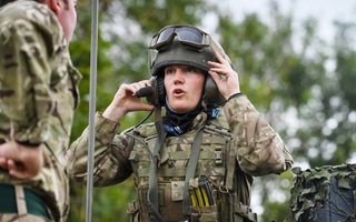 Phụ nữ trong quân đội Anh khốn đốn với nạn quấy rối tình dục