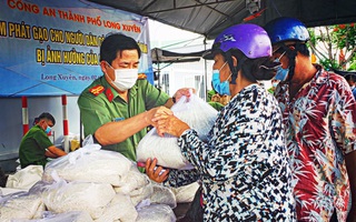 Xuất cấp hơn 4.000 tấn gạo hỗ trợ người dân gặp khó khăn do dịch Covid-19