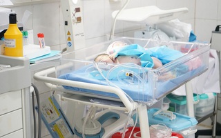 Tuyển TNV chăm trẻ sơ sinh có mẹ bị mắc Covid-19 