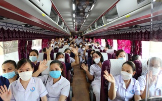 Hà Tĩnh tăng cường 152 cán bộ y tế hỗ trợ Nghệ An chống dịch