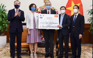 Việt Nam nhận thêm gần 1,5 triệu liều vaccine AstraZeneca ngừa Covid-19