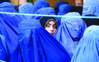 Taliban “tiền hậu bất nhất” trong chính sách về quyền phụ nữ