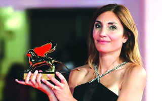 Nữ đạo diễn đoạt giải Sư tử Vàng 2021: Dũng cảm khai thác các vấn đề gai góc của xã hội