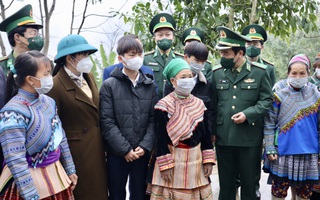 Bộ đội biên phòng Si Ma Cai xúc động khi Tư lệnh Bộ đội Biên phòng hỏi thăm vợ con ở quê nhà