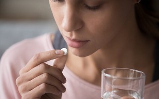 Thuốc tránh thai "uống 1 viên có tác dụng cả tháng": Bác sĩ cảnh báo điều gì?