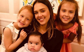 Jessica Alba với 3 nguyên tắc bất di bất dịch trong việc dạy con