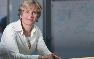 Nhà khoa học nữ duy nhất đoạt giải Nobel Hóa học 2022