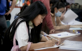 Hội đồng Anh, IDP hoãn kỳ thi IELTS tại Việt Nam: Học sinh, chuyên gia phản ứng ra sao?