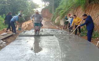 Hiến đất làm đường xây dựng Nông thôn mới ở vùng cao Lào Cai