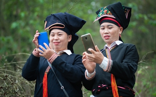 Nâng cao kiến thức về thương mại điện tử, hỗ trợ nông dân đưa nông sản Việt lên sàn 