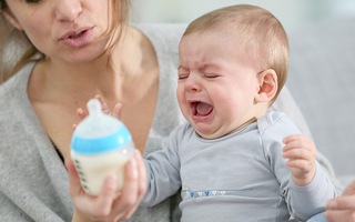 Cần làm gì khi trẻ bị dị ứng sữa?