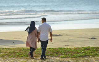 
Luật cấm quan hệ ngoài hôn nhân của Indonesia sẽ ảnh hưởng đến khách du lịch ở Bali thế nào?
