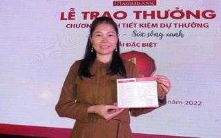 Nữ khách hàng ở Quảng Bình trúng thưởng 01 tỷ đồng với Tiết kiệm dự thưởng “Agribank - Sức sống xanh”