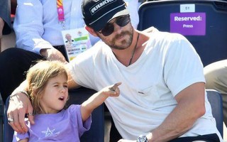 "Thấn Sấm" Chris Hemsworth dạy con theo cách “không giống ai” 