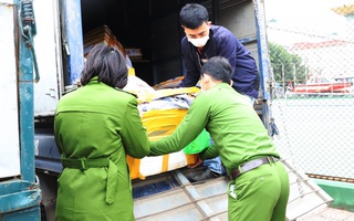 Hà Tĩnh: Bắt xe ô tô tải vận chuyển 200kg thực phẩm không rõ nguồn gốc xuất xứ