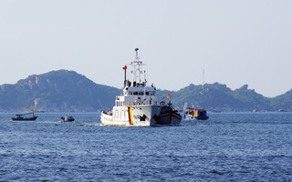 Sau 3 ngày, tàu cá của 13 ngư dân gặp sự cố được kéo về bờ an toàn