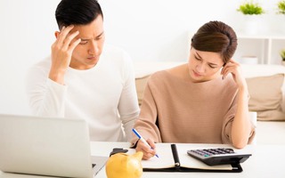 Chuyện chi tiêu vợ chồng trẻ: Vợ có muốn cầm tiền của chồng?