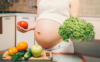 Bà bầu ăn gì để vào con không vào mẹ, thai nhi tăng cân vù vù?