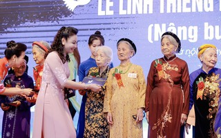 "Nâng bước chân Mẹ" tri ân Mẹ Việt Nam anh hùng