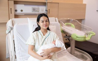 Phạm Quỳnh Anh đã sinh nhóc tì thứ 3, lần đầu hé lộ hình ảnh bạn trai
