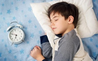 Bí quyết giúp trẻ đi ngủ đúng giờ