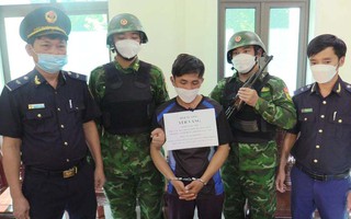  Bắt giữ đối tượng vận chuyển chuyển 1kg ketamin, 7.500 viên từ Lào về Việt Nam