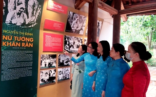 Khánh thành Khu trưng bày cuộc đời và sự nghiệp Nữ tướng Nguyễn Thị Định tại đền Hát Môn