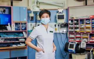 Nữ y tá khoa Cấp cứu nói về những giây phút "nghẹt thở" với nghề 