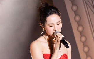 Khán giả bức xúc với đêm nhạc trở lại của Hiền Hồ, chỉ trích loạt nghệ sĩ công khai ủng hộ