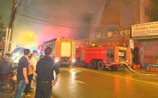 Cháy quán karaoke ở Bình Dương, 12 người tử vong