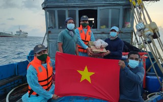 Cán bộ Kiểm ngư học tiếng Trung để làm tốt công tác tuần tra và bảo vệ ngư dân trên biển 