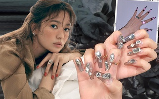 13 mẫu nail đẹp long lanh của sao Hàn