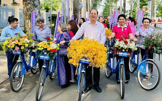 Lãnh đạo TPHCM diễu hành xe đạp hưởng ứng “Tháng cùng phụ nữ hành động” năm 2023