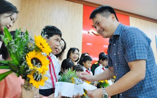 Quảng Ngãi: Lễ nhận đỡ đầu 62 trẻ mồ côi năm 2023