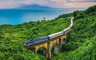 Đường sắt Bắc - Nam của Việt Nam là tuyến đường sắt đẹp nhất thế giới