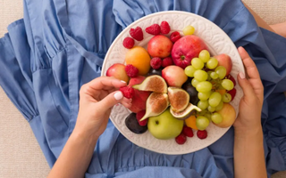 Có nên ăn trái cây khi bụng đói? Chuyên gia lên tiếng giải đáp