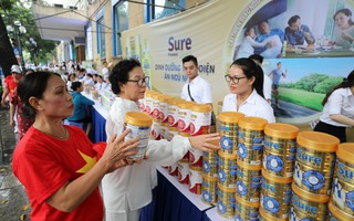 Vinamilk Sure Prevent đồng hành chăm sóc rèn luyện sức khỏe cho 2.000 người cao tuổi Hà Nội