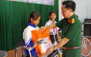 Gia Lai: Bộ đội chắp cánh tương lai cho học sinh vùng biên giới khó khăn