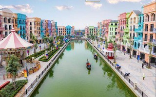 Mục sở thị “thương cảng” The Venice long lanh trước ngày khai trương Mega Grand World Hà Nội