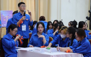 Sinh viên tranh tài trong cuộc thi "Thanh niên hành động thúc đẩy bình đẳng giới"