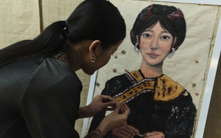 "Se gai - Sẻ gánh" hỗ trợ phụ nữ dân tộc thiểu số gìn giữ giá trị văn hóa truyền thống làng nghề