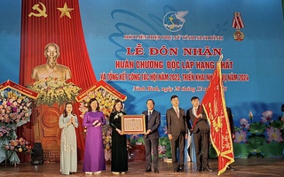 Hội LHPN Ninh Bình đón nhận Huân chương Độc lập hạng Nhất